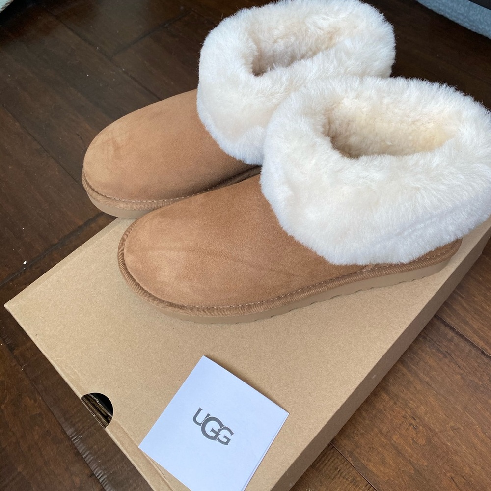 Ugg Classic Mini Fluff Ankle Boot